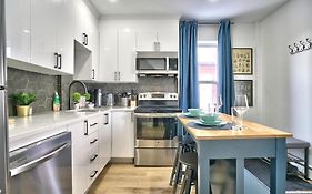 Sherby Lux - Central, Parking, Renovated, Sleeps 6